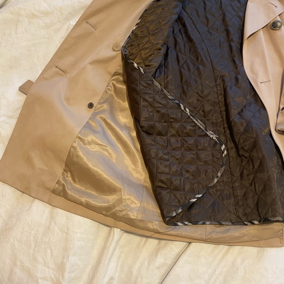 Classic trench coat - double-breasted mid-length - Picture 2 of 3